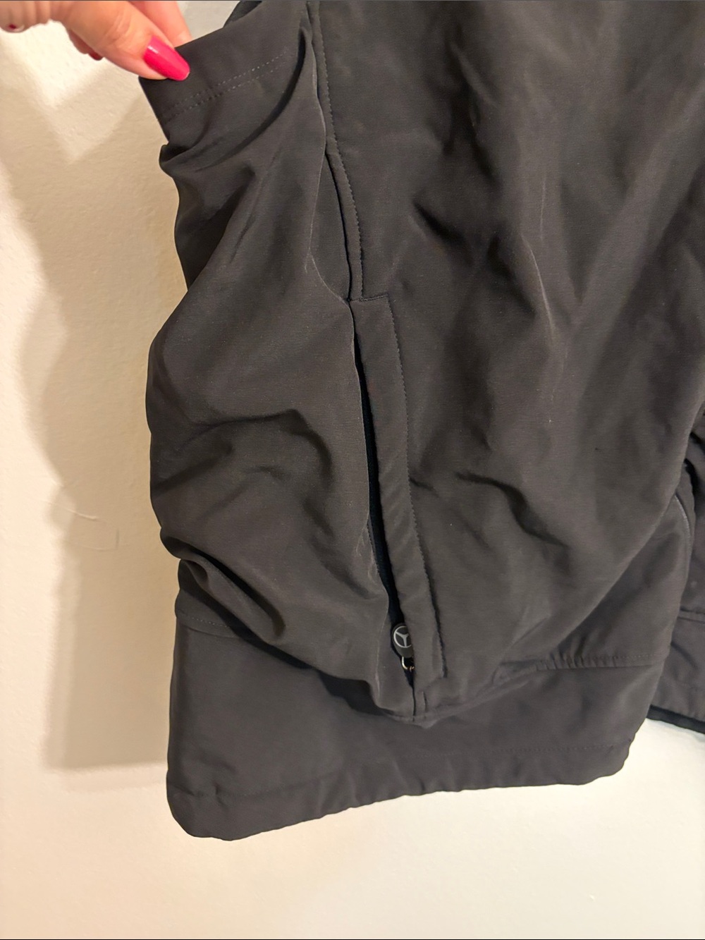 Mercedes-Benz Men's Black Zip Vest with Logo - Picture 3 of 9